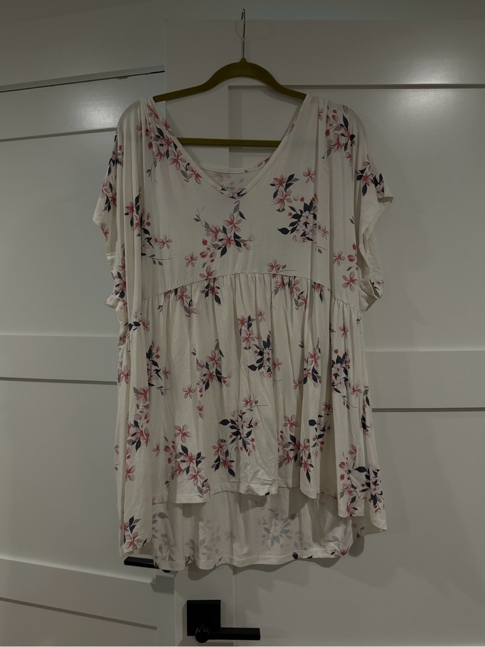torrid Cream Floral V-Neck Babydoll Top - Pink & Navy Accents